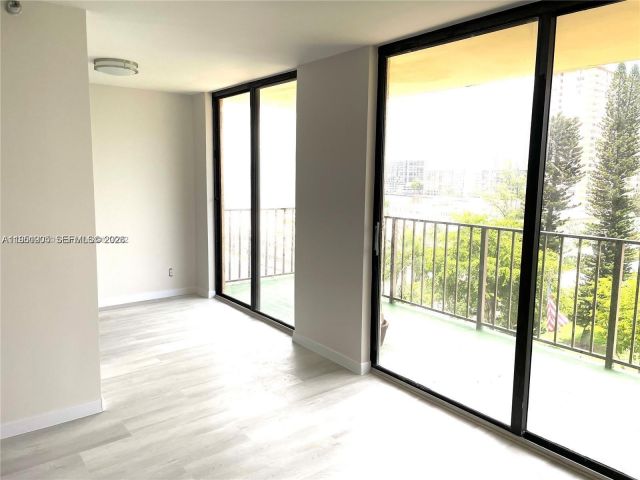 Apartment for rent  Unit #714 - photo 7427362