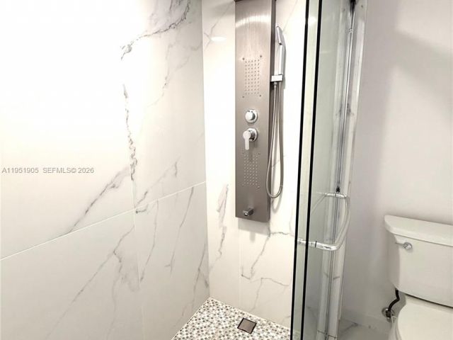 Apartment for rent  Unit #714 - photo 7427380