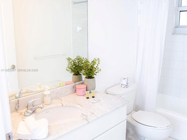 Apartment for sale  Unit #1901 - photo 7265906