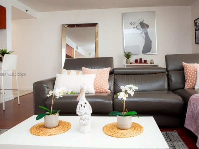 Apartment for sale  Unit #1901 - photo 7265919