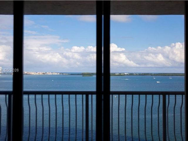 Apartment for sale  Unit #1901 - photo 7265921