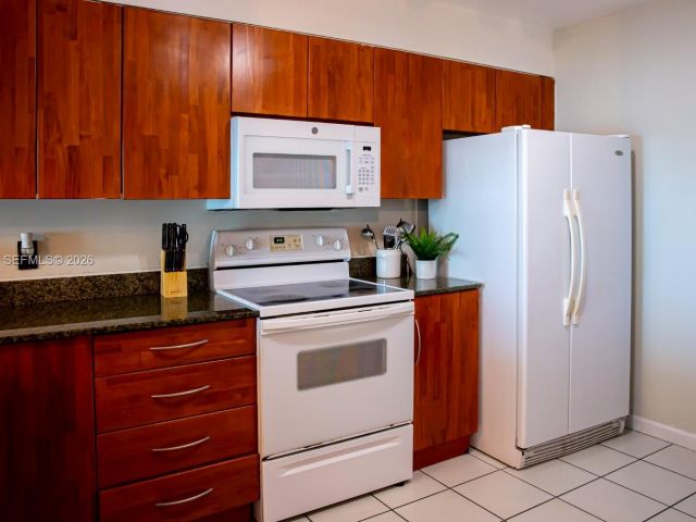 Apartment for sale  Unit #3215 - photo 7265885