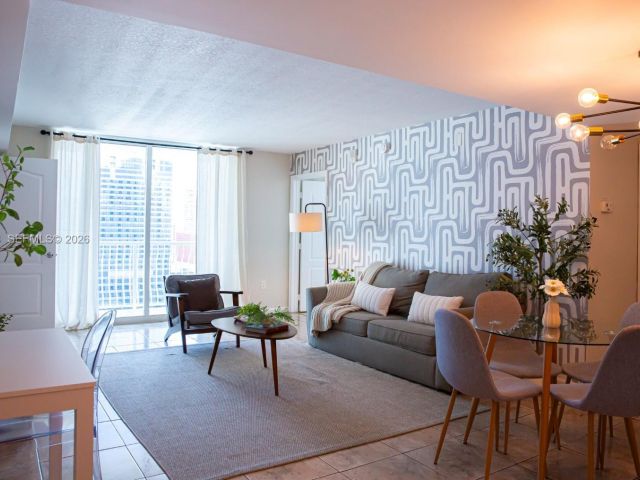 Apartment for sale  Unit #3215 - photo 7265893