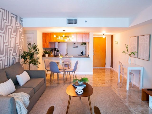 Apartment for sale  Unit #3215 - photo 7265902