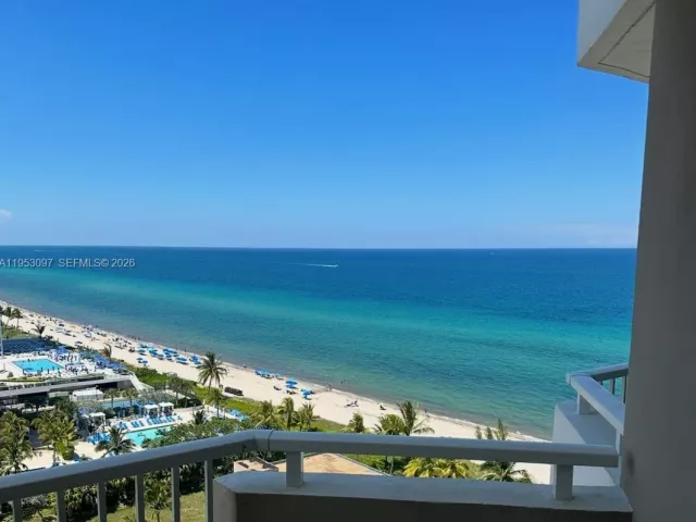 2-bedroom condo for rent in Aventura - 1950 S Ocean Dr 1 - MondialRealty