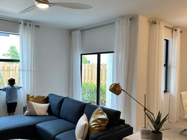 3-bedroom home for sale in Homestead - 12929 SW 286th Way 12929 - MondialRealty