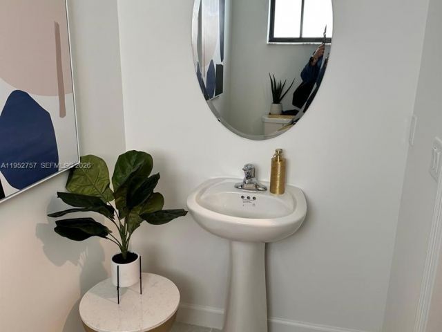 3-bedroom home for sale in Homestead - 12929 SW 286th Way 12929 - MondialRealty