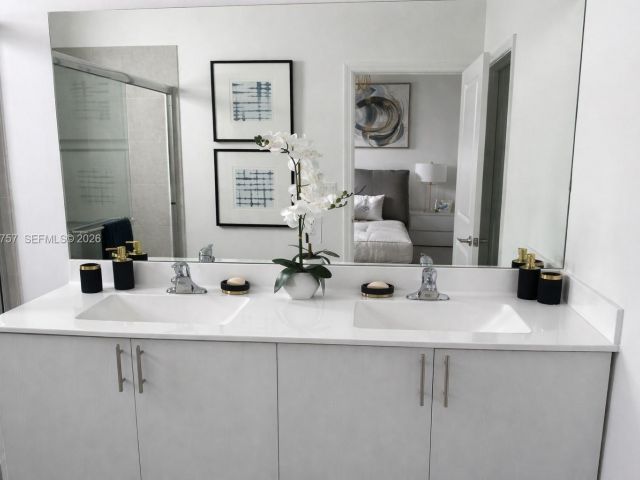 3-bedroom home for sale in Homestead - 12929 SW 286th Way 12929 - MondialRealty