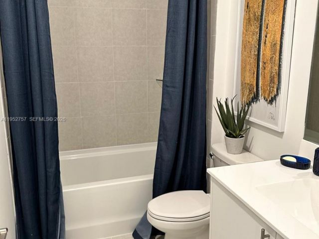 3-bedroom home for sale in Homestead - 12929 SW 286th Way 12929 - MondialRealty