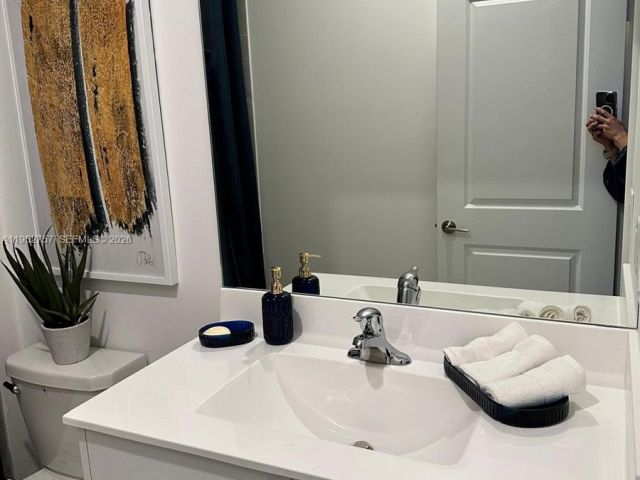 3-bedroom home for sale in Homestead - 12929 SW 286th Way 12929 - MondialRealty