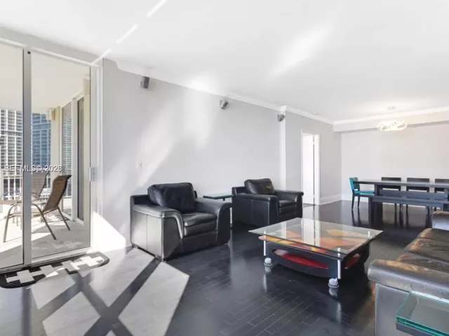 3-bedroom condo for rent in Miami - 701 Brickell Key Blvd 2103 - MondialRealty