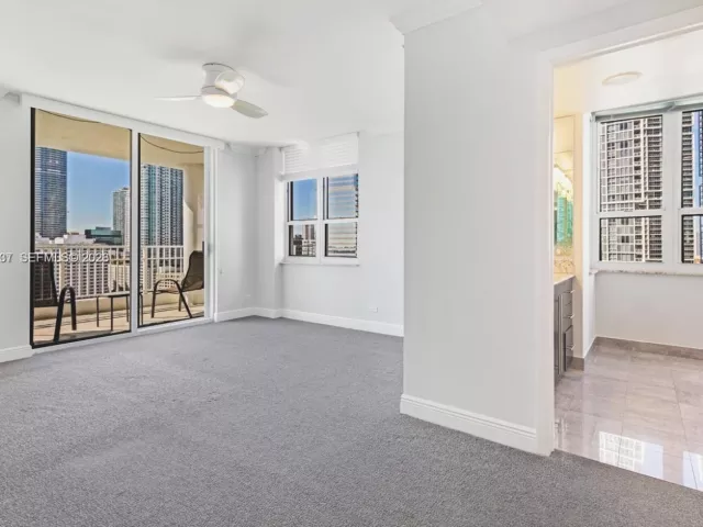 3-bedroom condo for rent in Miami - 701 Brickell Key Blvd 2103 - MondialRealty