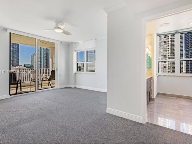 Apartment for rent  Unit #2103 - photo 7294334