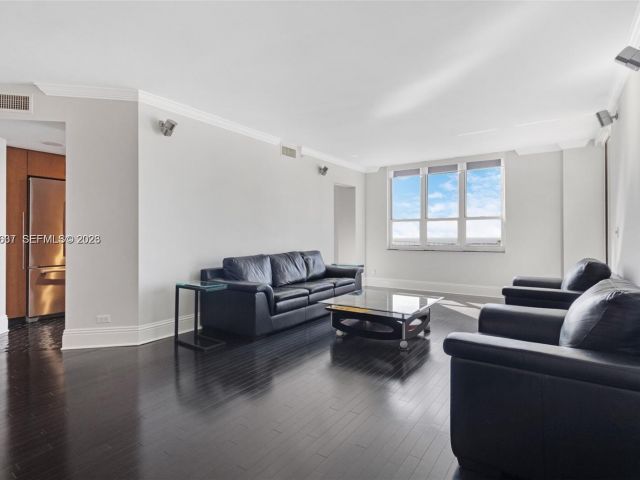 Apartment for rent  Unit #2103 - photo 7294339