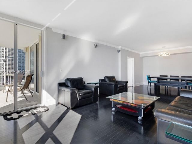 Apartment for rent  Unit #2103 - photo 7294341