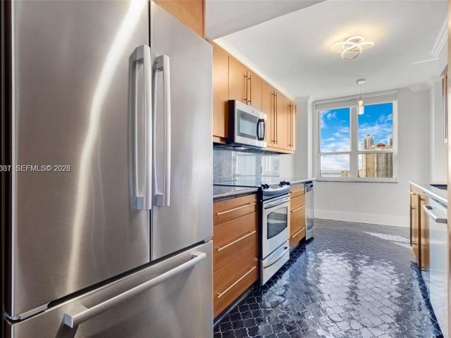 Apartment for rent  Unit #2103 - photo 7294347