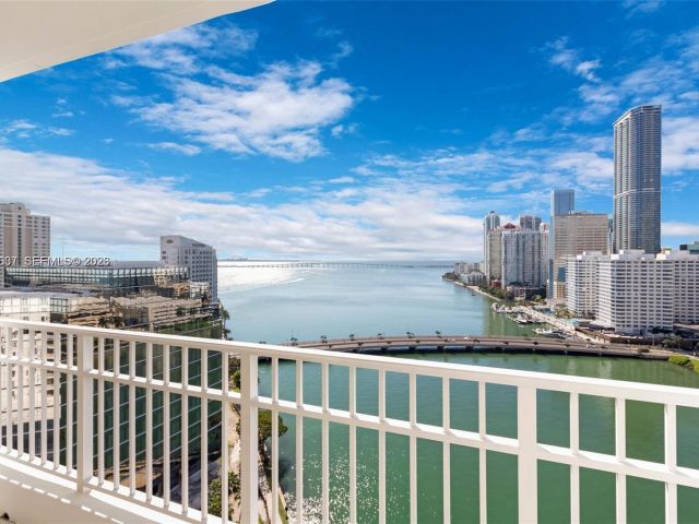 Apartment for rent  Unit #2103 - photo 7294353