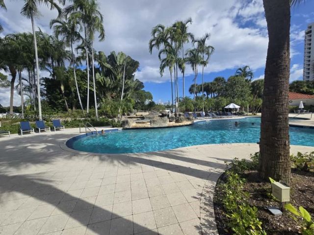 2-bedroom condo for sale in Aventura - 3300 NE 191st St 1202 - MondialRealty