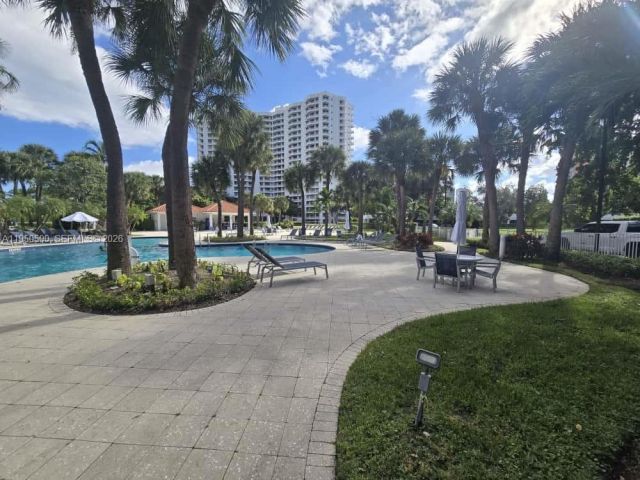 2-bedroom condo for sale in Aventura - 3300 NE 191st St 1202 - MondialRealty
