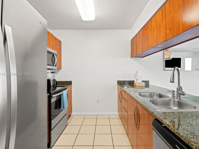 Apartment for sale  Unit #2414 - photo 7265874