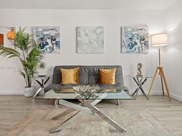 Apartment for sale  Unit #2414 - photo 7265877