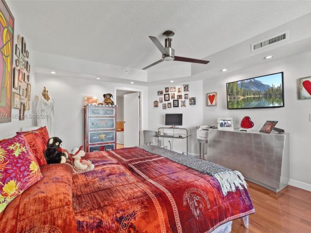 Apartment for sale  Unit #1401 - photo 7265655