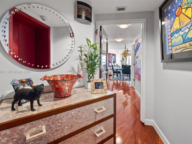 Apartment for sale  Unit #1401 - photo 7265667