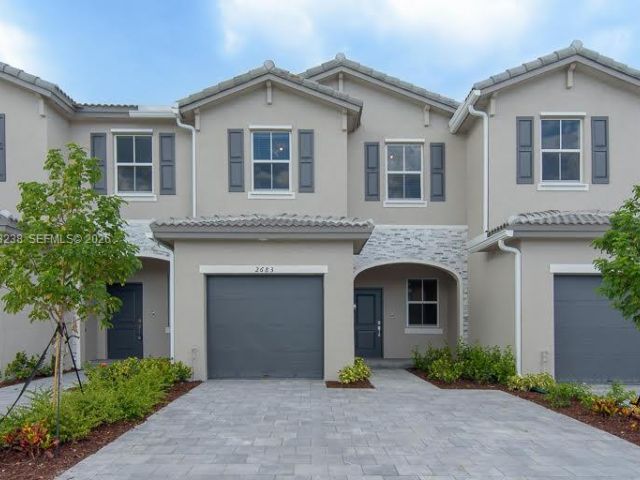 3-bedroom home for rent in Homestead - 2683 SE 11th St - MondialRealty