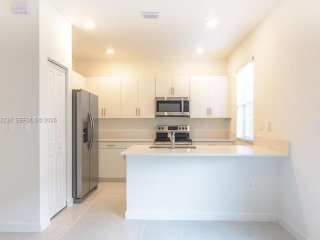 3-bedroom home for rent in Homestead - 2683 SE 11th St - MondialRealty