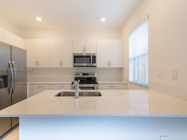 3-bedroom home for rent in Homestead - 2683 SE 11th St - MondialRealty