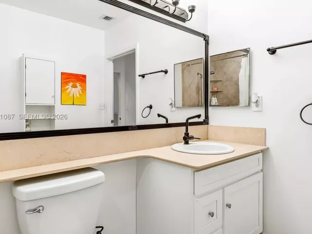 2-bedroom condo for sale in Hallandale Beach - 2080 S Ocean Dr 103 - MondialRealty