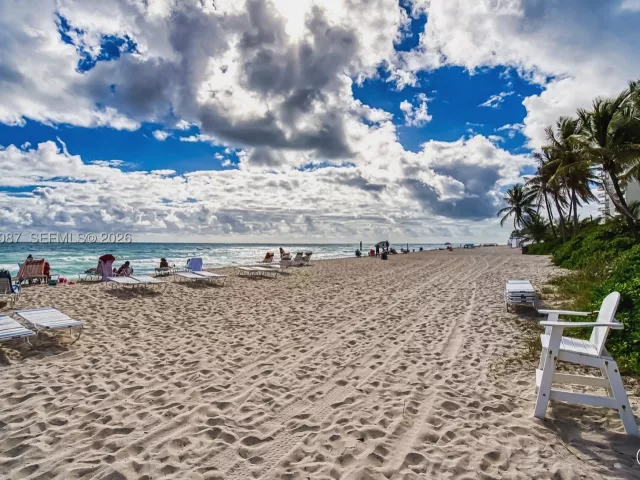 2-bedroom condo for sale in Hallandale Beach - 2080 S Ocean Dr 103 - MondialRealty