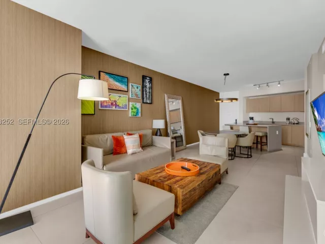 1-bedroom condo for sale in Hollywood - 4111 S Ocean Dr 1507 - MondialRealty