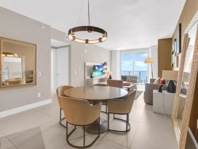 1-bedroom condo for sale in Hollywood - 4111 S Ocean Dr 1507 - MondialRealty