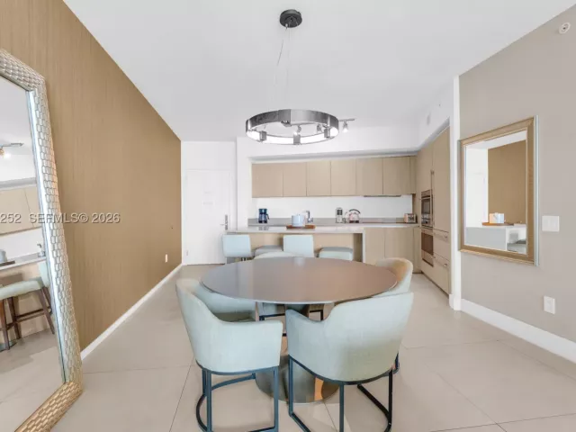 1-bedroom condo for sale in Hollywood - 4111 S Ocean Dr 1507 - MondialRealty