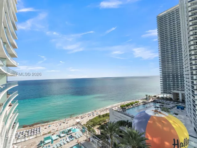 1-bedroom condo for sale in Hollywood - 4111 S Ocean Dr 1507 - MondialRealty