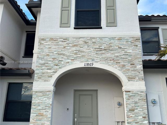 3-bedroom home for rent in Homestead - 11869 SW 246th Ter 0 - MondialRealty