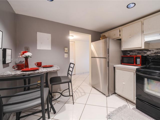 Apartment for sale  Unit #419 - photo 7434436