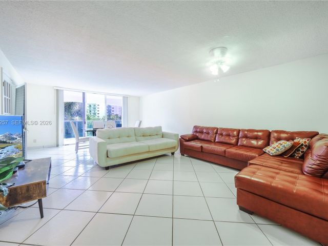 Apartment for sale  Unit #419 - photo 7434438