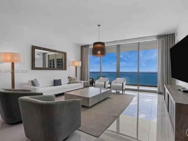 3-bedroom condo for rent in Sunny Isles Beach - 18975 Collins Ave 2101 - MondialRealty