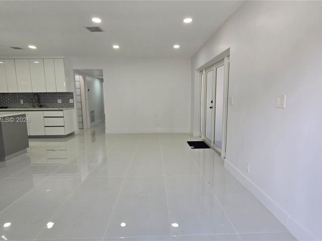 3-bedroom home for rent in Hollywood -  - MondialRealty