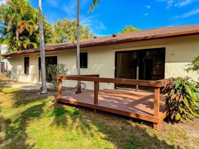 3-bedroom home for sale in West Palm Beach - 2660 Starwood Cir - MondialRealty