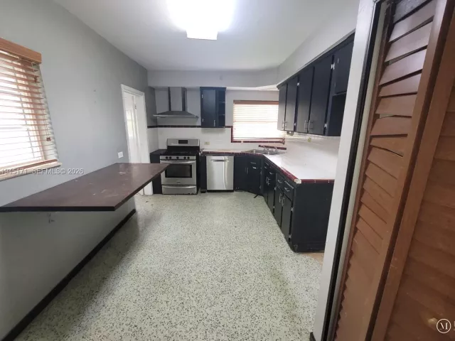 Home for sale at 1300 Marseille Dr - photo 7265116