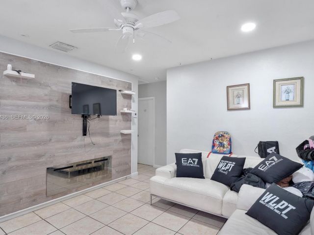 Home for sale at 1185 NW 118th - photo 7251889