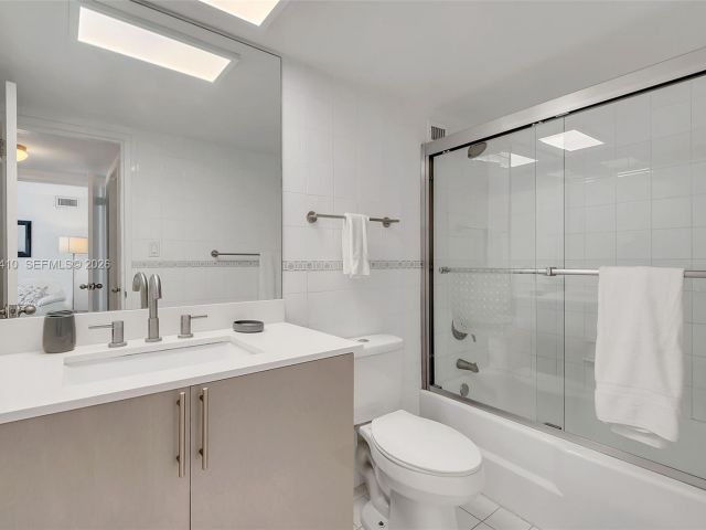 Apartment for sale  Unit #729 - photo 7262919