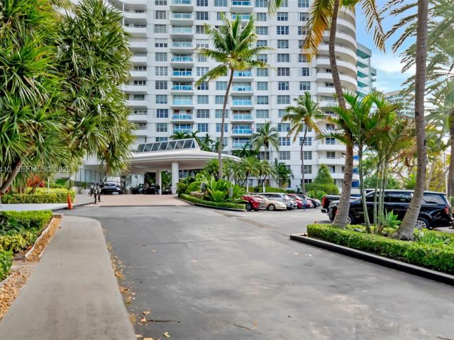 Apartment for sale  Unit #729 - photo 7262930