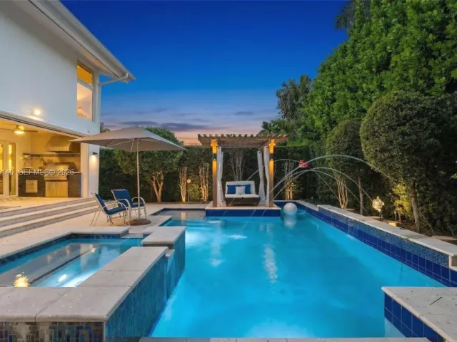 5-bedroom home for sale in Bay Harbor Islands - 1251 Kane Concourse - MondialRealty