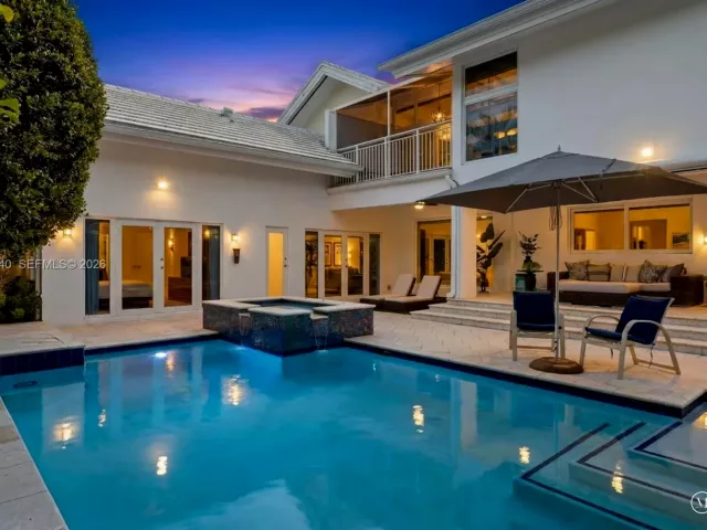 5-bedroom home for sale in Bay Harbor Islands - 1251 Kane Concourse - MondialRealty