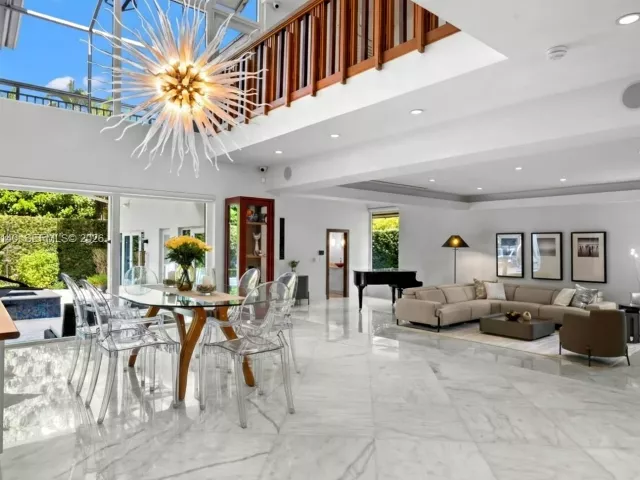 5-bedroom home for sale in Bay Harbor Islands - 1251 Kane Concourse - MondialRealty