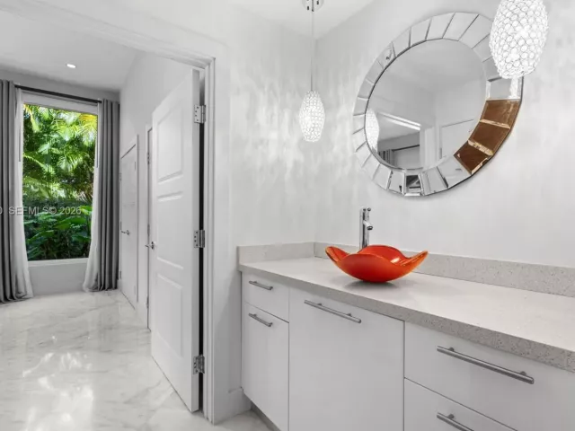 5-bedroom home for sale in Bay Harbor Islands - 1251 Kane Concourse - MondialRealty